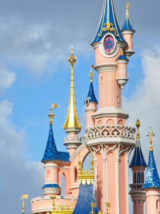 Appartement Spacieux/ Disneyland/Paris/Wifi/Bureau Champs-Sur-Marne Exterior photo